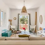 Paros Spiti Mataki Feriehus *