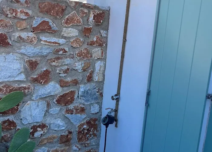 Paros Spiti Mataki Aliki (Paros)